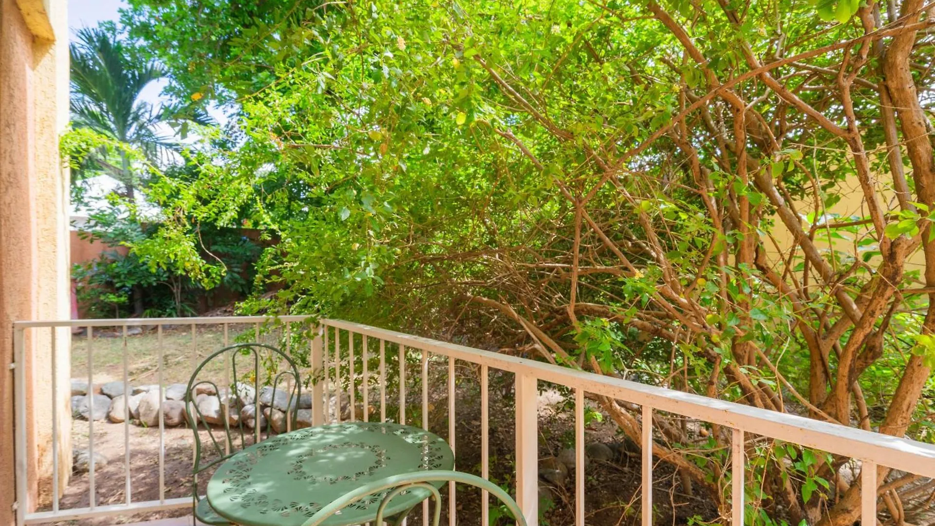 Musgrave Annex- Comfy 1 Bedroom Apartment On The Ground Floor Κίνγκστον